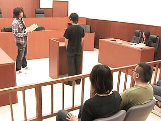 The suspect manages to fuck his wife in court to show his innocence