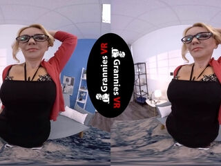 Mia Evans - Mature in Glasses - Blonde Granny Fingering