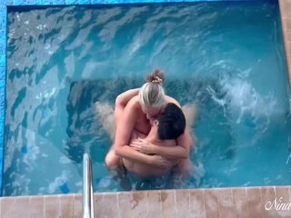 Has Lots Of Wet Fun! With Nina Nite