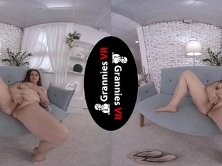 Suzane - Solo; GILF BBW with Big Tits Solo Masturbation