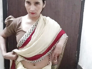 Indian college girl ko hotel me jabar dasti chod kar bur faad diya