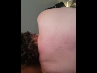 BBW with phat ass gives great head.