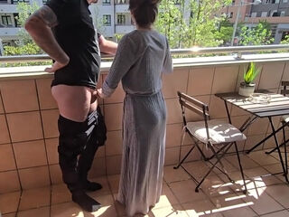 juste aller lui tailler une pipe sur la terrasse
