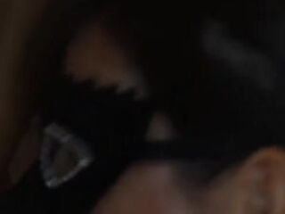 elle me fait la salope avec Step son gode ventouse et sa bouche