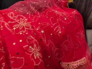 Curvy Euro PAWG wearing traditional Indian costume delivers fantastic POV