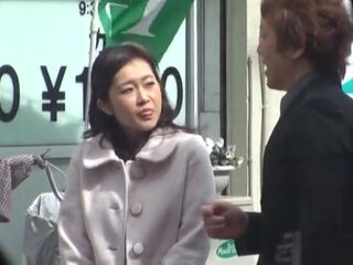 Kaoru Shinjyou naughty Asian milf has sex in the car