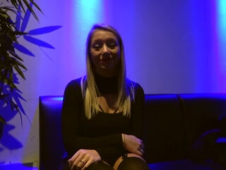 Monyca's situation is very effective... - Jacquie et Michel TV