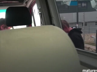 Fucking a Hot Cogar in a Dirty Van - Maturevan