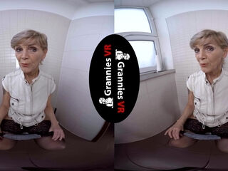 Lady Diana Tinkling on the Toilet - Granny Fingering Peeing