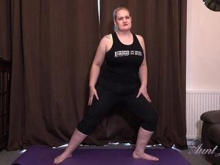 Working Out with Curvy MILF Becky