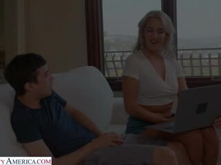 Hot Milf Jordan Maxx wants that young cock