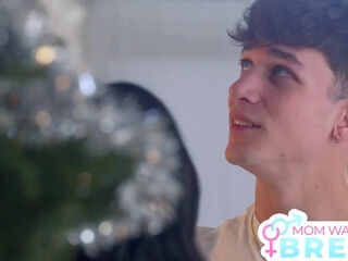 Beautiful MILF stepmom gets creampied under the mistletoe