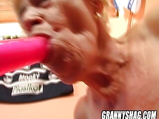 72 year old granny tries a fucking machine for the first time