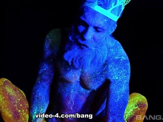 Charli Red fucks a forest god in a glow in the dark night scene - BANG!