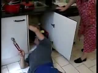 Repairman Fucked Housewife