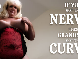 British, Curvy Grandma Nicola Hotwife Loves To Masturbate At Home In Bed When She's Alone