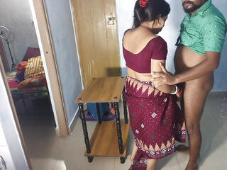 Hot Sona bhabhi fucking by house print wala, when her husband not at home
