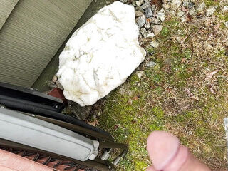Slow motion outdoor piss