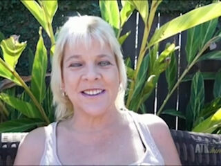 Sindy Silver masturbates outside.