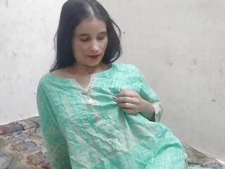Indian college girl ko paise dekar pure kapde utar kar pel diya