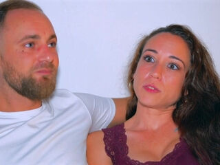 Melany, 23, continues her discoveries with J&M! - Jacquie et Michel TV