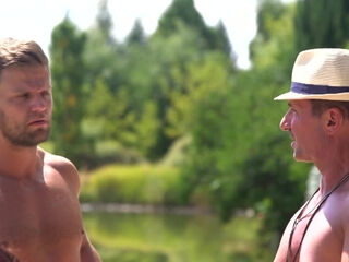 Mia immediately takes action! - Jacquie et Michel TV