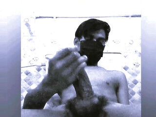 INDIAN BIG COOK BOY MUTHHI IN BATHROOM NAKED MMS
