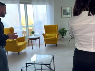 Tiny, 20, shameless soap saleswoman! - Jacquie et Michel TV