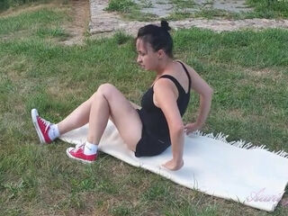 Wanilianna Outdoor Yoga & Masturbation