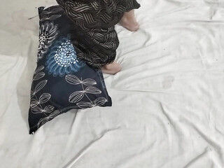 Padosi ke ghar me jakar usko nanga kar ke chod diya