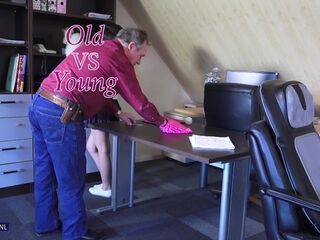 19 Year Old Girl Veronica Morre Gets Fucked By An Old Man