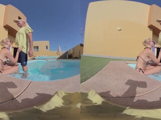 Poolboy Beim Wichsen Erwischt