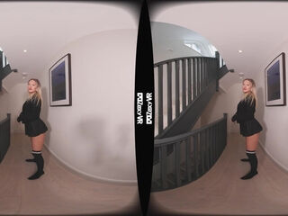 Stairway Beauty featuring Molly M - ZexyVR
