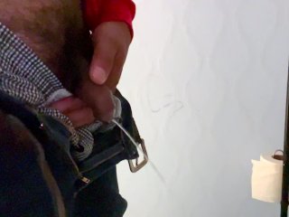 1 minute of hard pissing, thatÂ´s a lot of piss, pee for you, Â¿like it? Â¿more?