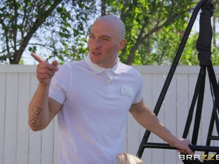 Destination Pleasure With Zac Wild, Havana Bleu - Brazzers