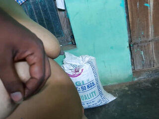Tamil desi aunty showin nude body