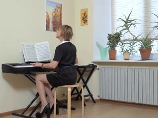 Ivanna masturbates after playing her piano - WeAreHairy