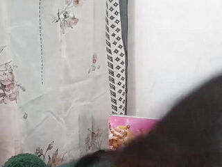 Aunty ka big boobs daba kar pel diya
