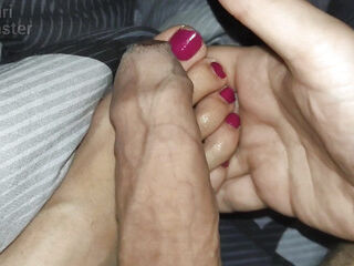 He filled my leg with cum! Does your girlfriend give you her foot?